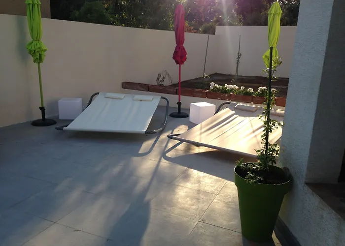 Naturiste Paulana Alojamento de Acomodação e Pequeno-almoço Agde