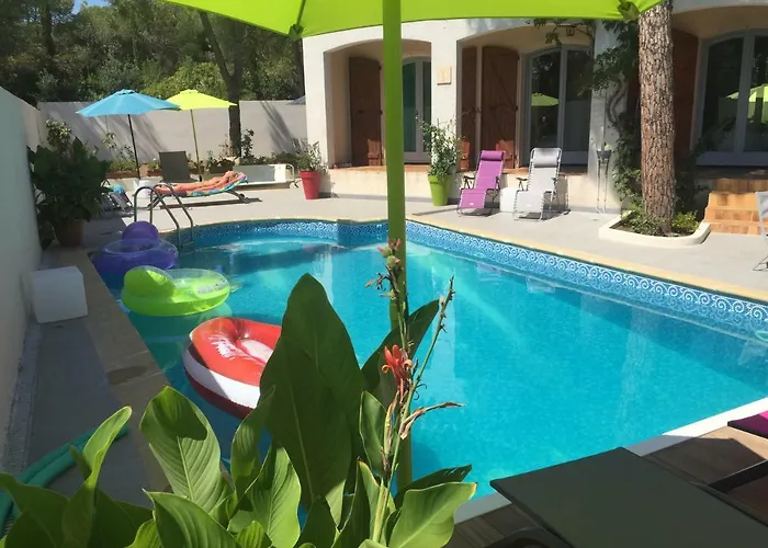 Naturiste Paulana Alojamento de Acomodação e Pequeno-almoço Agde